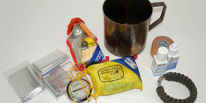 What should you put in your survival kit? - The Outdoor Adventure